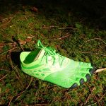 Barfusschuh auf Waldboden