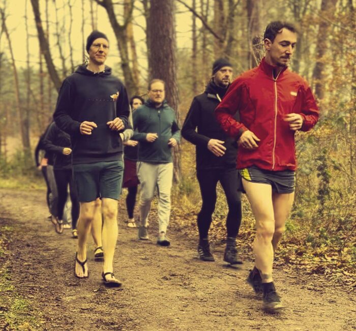 Laufen und joggen in der Ausbildung der Barfuss Schule